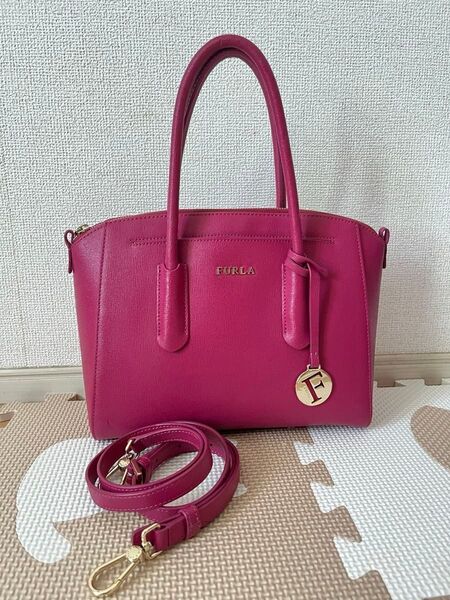 FURLA ハンドバッグ ショルダーバッグ テッサ 大人気 限定色 フルラ