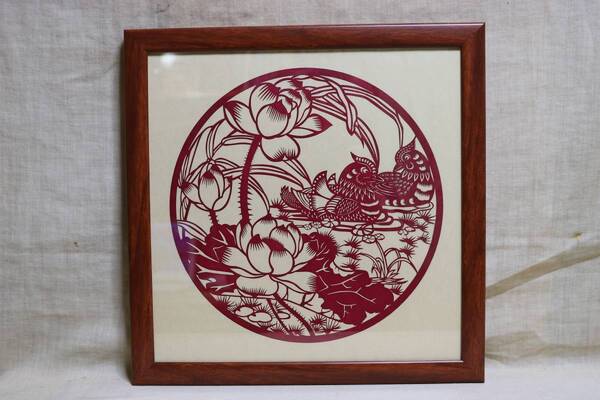 切り絵 唐土手工芸 花鳥圓窓 額縁入り AN08