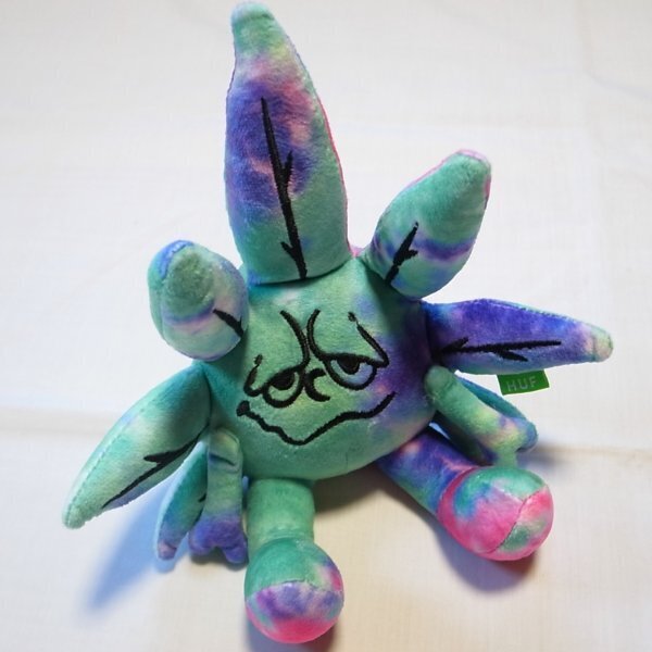 huf GREEN BUDDY TIEDYE PLUSH 420 ぬいぐるみ ハフ tie dye tie-dye multi グリーンバディ グリーン バディ 人形 フィギュア