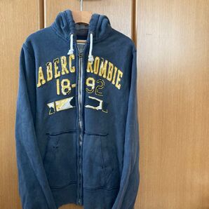 Abercrombie&Fitch パーカー