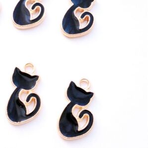 【n2】黒 ねこ チャーム 4個 セット アクセサリー ハンドメイド パーツ