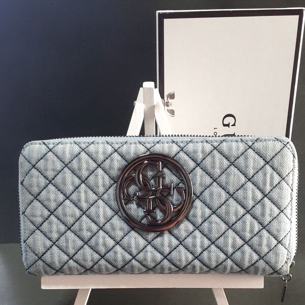 GUESS 長財布