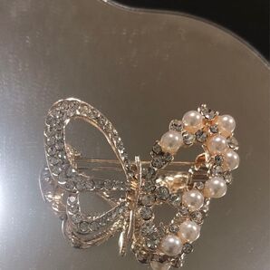 ちょうちょ キラキラ ブローチ