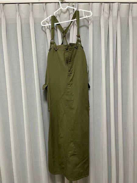 BEAMS HEART / カーゴ サスペンダー付 ワンピース