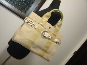 # VIVAYOU Vivayou * canvas leather is lako nappy Zebra pattern tote bag handbag large size beige Stone attaching belt 