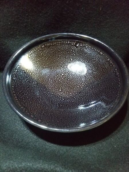中古品/黒丸大皿直径26cm高さ8cm