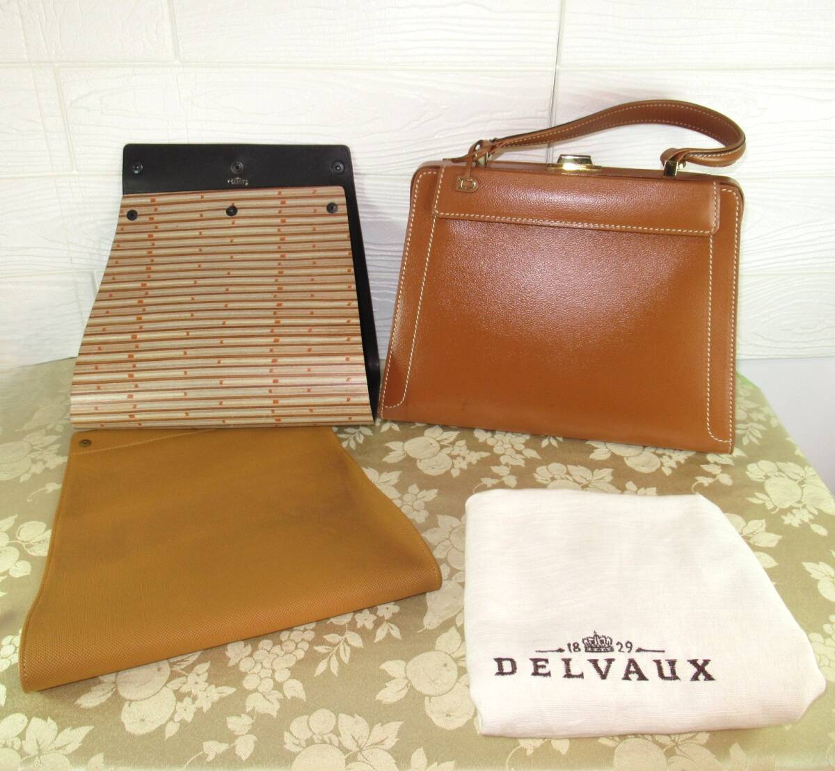 Yahoo!オークション -「delvaux デルボー」(ハンドバッグ Yahoo!オークション -「delvaux デルボー」(ハンドバッグ