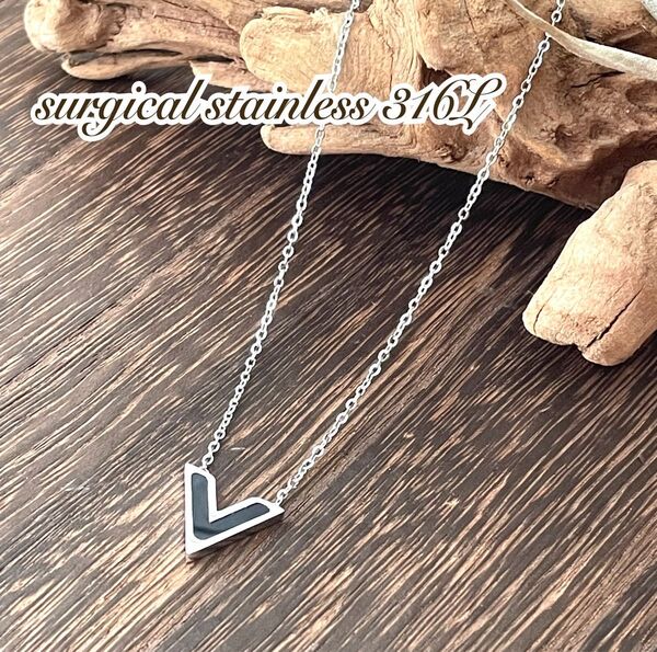 Vネックレス*ステンレスネックレス*サージカルステンレス316L*金属アレルギー対応*