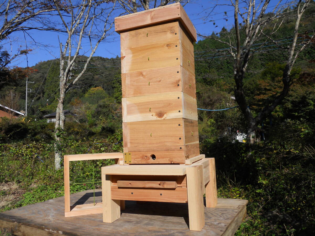 重箱式巣箱台 300ミリ用 ニホンミツバチ 鉄製台|Yahoo 重箱式巣箱台 300ミリ用 ニホンミツバチ 鉄製台|Yahoo