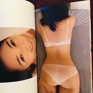 渡辺麻友 写真集 知らないうちに SEXY プリ尻 ランジェリーかわいい 下着 写真 セクシー 美人 初版 ポストカード付 まゆゆ