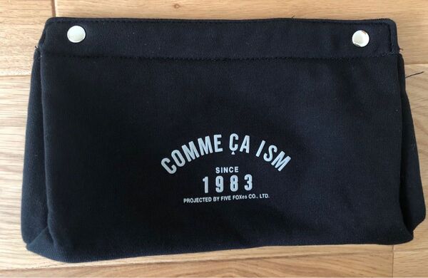 COMME CA ISM コムサイズム ポーチ 小物入れ お弁当入れ 旅行ポーチ お弁当入れ 美品 ブラック 黒