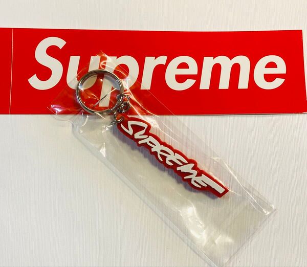 Supreme Futura Logo Keychain フューチュラ キーチェーン レッド