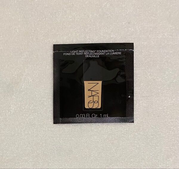【NARS ナーズ】ライトリフレクティングファンデーション サンプル 02174