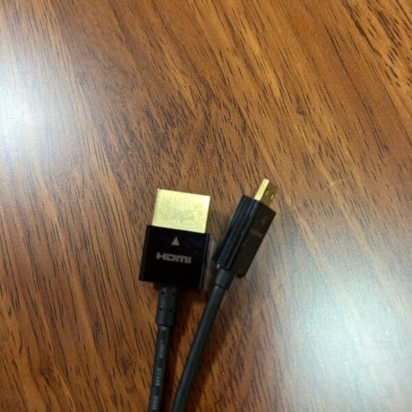 HDMI-HDMI mini ケーブル端子