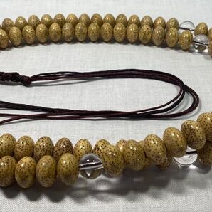 美品 数珠 星月菩提樹 曹洞宗水晶仕立て108念珠になります。桐箱入り念珠みかん玉108粒。