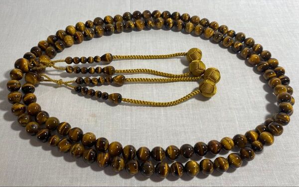 美品 タイガーアイ数珠 真言宗虎目石仕立て108念珠になります。桐箱入り。