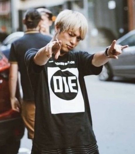 ワンオクtoru着用 wizzard NOISE BIT OR DIE Tシャツ