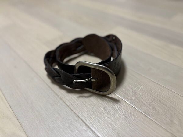 下北沢な古着屋で購入したベルトです。 使用しなくなったため出品します。