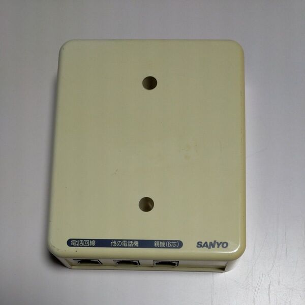 SANYO 電話機用ターミナルボックス TEL-T560