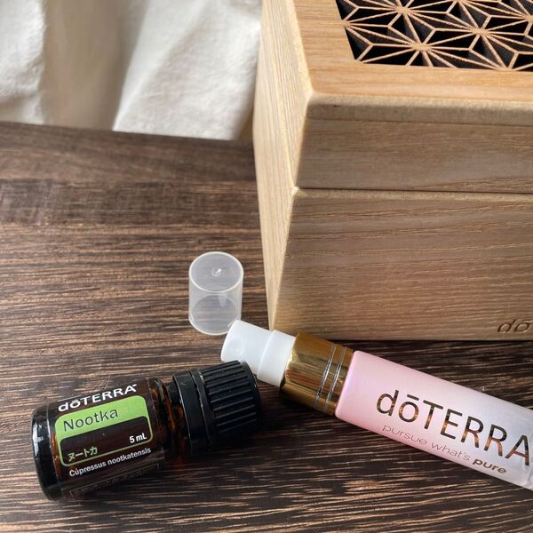 正規品doTERRA ドテラ 【ヌートカ】アロマオイル スプレーボトルおまけつき