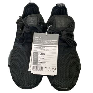 アディダス NMD_R1 スニーカー FU9352