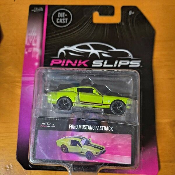 Jada PINK SLIPS FORD MUSTANG FASTBACK Jadaパッケージ