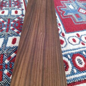 アマゾンローズウッド ギター指板材 ウクレレ指板 ペンブランク ナイフハンドル材 柾目 木材 銘木