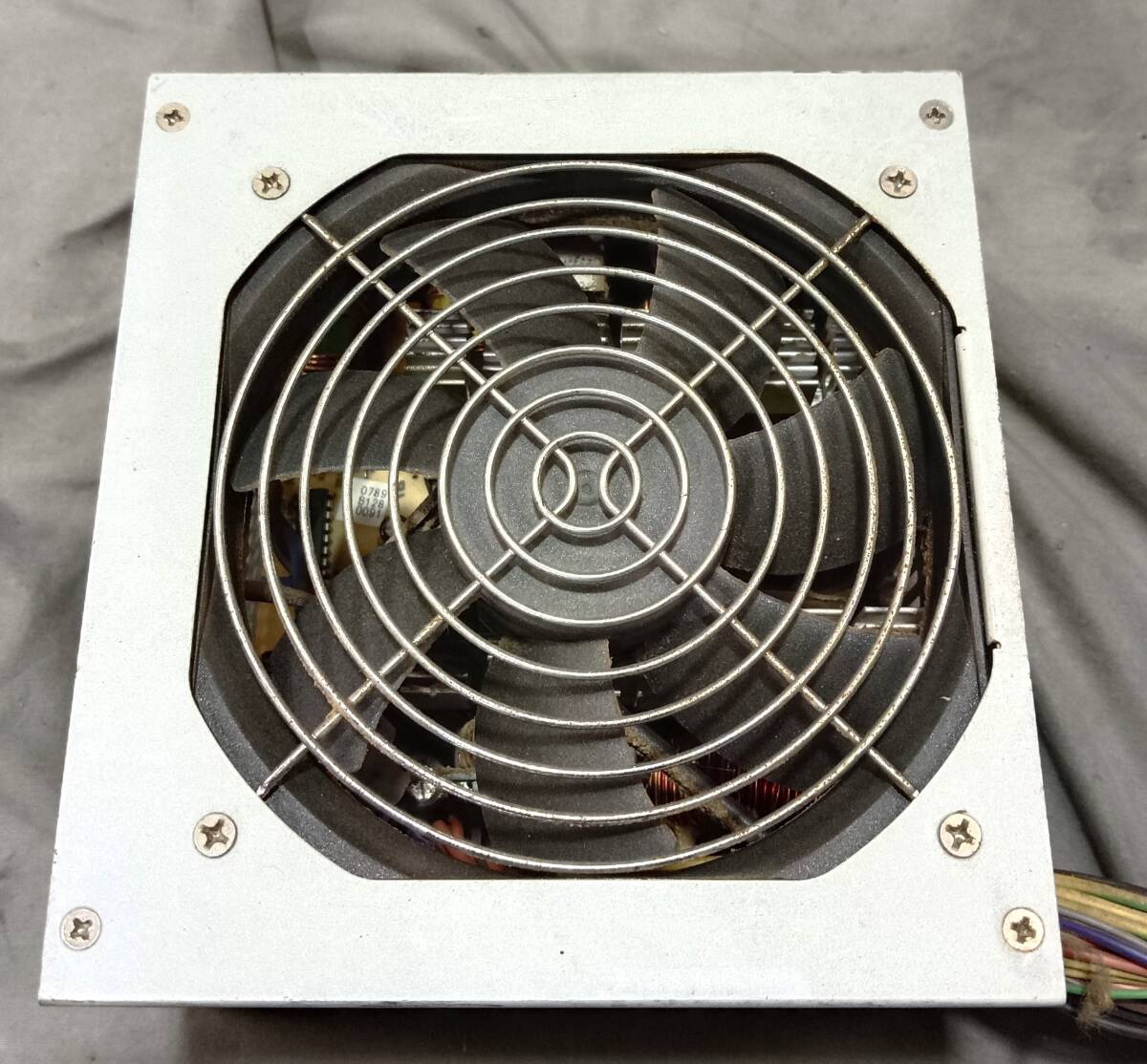 2025年最新】Yahoo!オークション -600w 電源の中古品・新品・未 2025年最新】Yahoo!オークション -600w 電源の中古品・新品・未