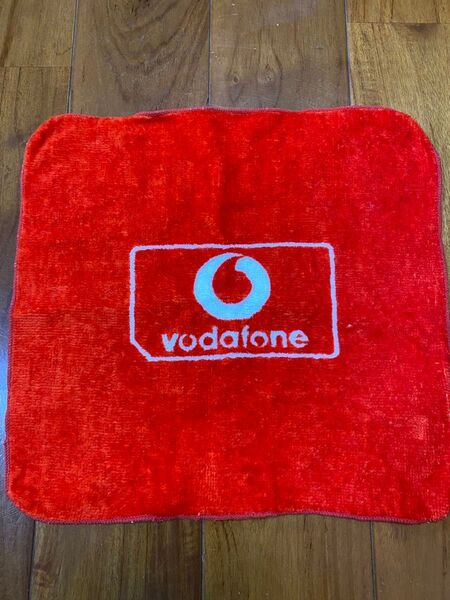 vodafoneロゴ :タオルハンカチ:赤色:ノベルティ:企業:ボーダフォン