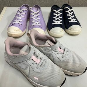 お得な3点売りNIKE子供スニーカー と女の子用レインシューズ2足