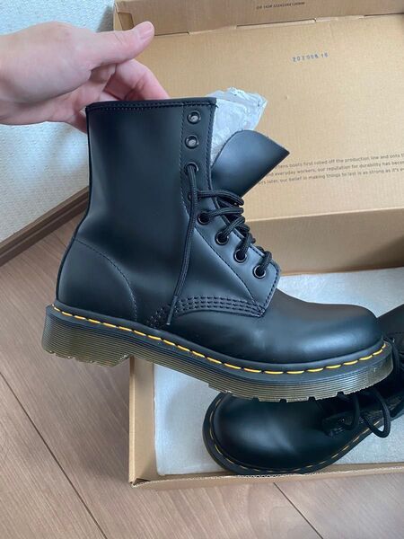 Dr.MARTENS us7 EU 38