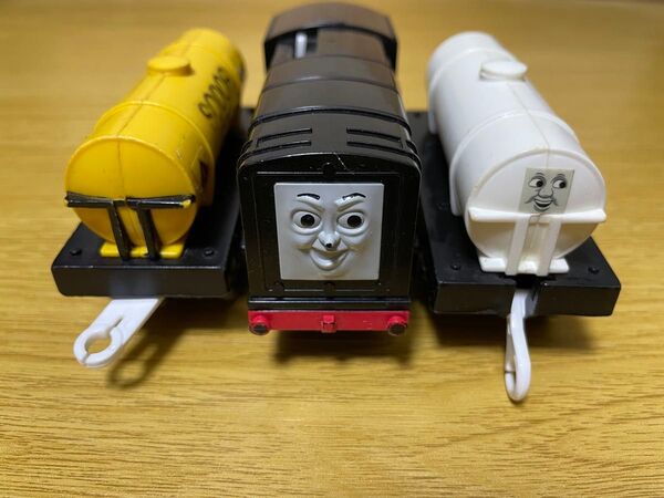 プラレール ディーゼル トーマスシリーズ