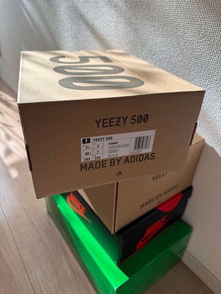 adidas YEEZY 500 "Utility Black" 25.5