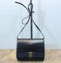 Salvatore Ferragamo VARA LEATHER SHOULDER BAG MADE IN ITALY/サルヴァトーレフェラガモヴァラレザーショルダーバッグ_画像1