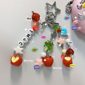 ビーズストラップキーホルダー③ ファンシーアップル