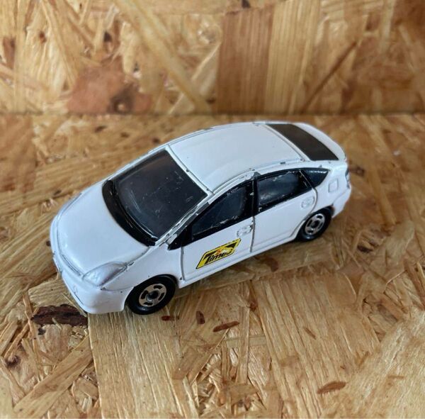 トミカ トヨタプリウス タイムズ ミニカー 202443
