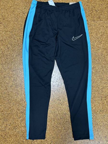 送料込み!新品未使用!ナイキ NIKE サッカーウェア ドライフィット アカデミー23 ジッパー サッカーパンツ サイズM