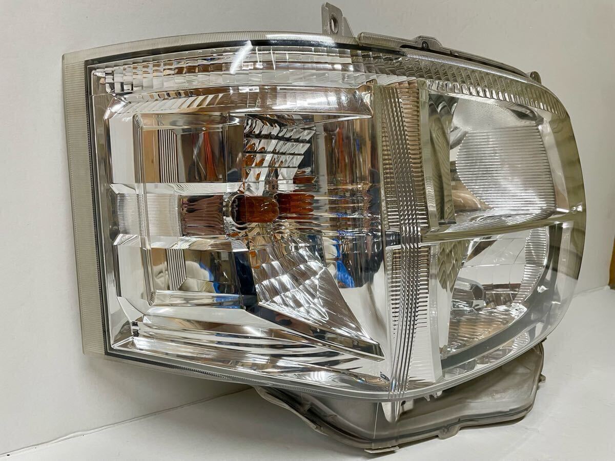 ◎ 良好 200系 ハイエース バン 3型 純正 HID ヘッドライト 左右セット スーパーGL 刻印 65 ヘッドランプ バラスト バーナー 26-129 自 ◎ 良好 200系 ハイエース バン 3型 純正 HID ヘッドライト 左右セット スーパーGL 刻印 65 ヘッドランプ バラスト バーナー 26-129 自