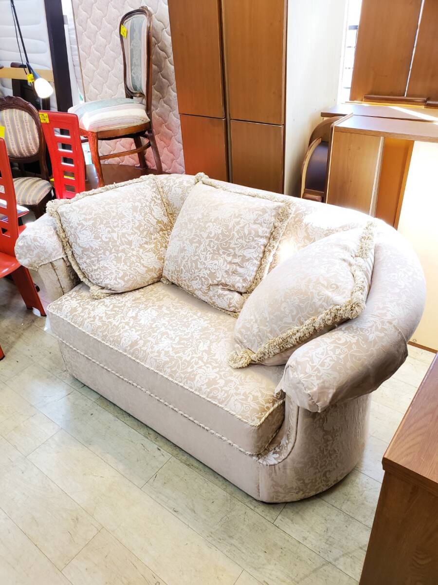 ローラアシュレイ お洒落ソファ 2人がけ フェミニン 高級 綺麗 Yahoo!オークション -「ローラ アシュレイ ソファ」の落札相場
