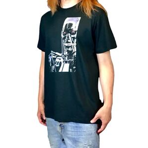 新品 ターミネーター T800 アンドロイド 殺人サイボーグロボット シュワルツェネッガー映画 サイバーパンク Tシャツ ユニセックス Sサイズ
