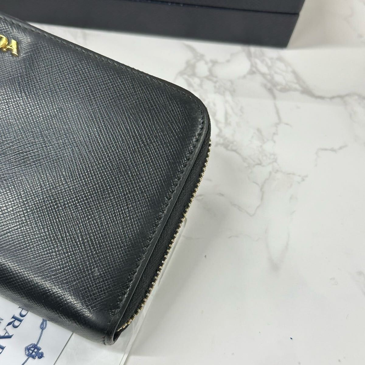 プラダ PRADA 財布 長財布 サフィアーノ ラウンドファスナー メンズ プラダ PRADA 財布 長財布 サフィアーノ ラウンドファスナー メンズ
