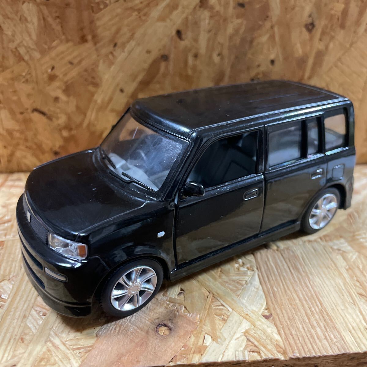 Amazon.co.jp: Toyota First Generation bB 30 Series Z X