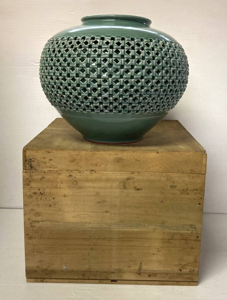 Yahoo!オークション -「青磁 花瓶 透かし」(陶芸) (工芸品)の Yahoo!オークション -「青磁 花瓶 透かし」(陶芸) (工芸品)の