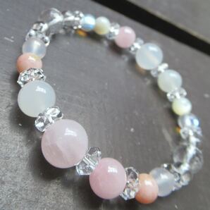 ローズクォーツxホワイトカルセドニーxピンクオパールxムーンストーンブレスレット 天然石 パワーストーン