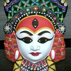 生きた女神*クマリ*ペーパーウォールハンギング ネパール アジア雑貨