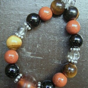 水牛角製ビーズxオニキスxレッドジャスパーxタイガーアイストラップ 天然石 パワーストーン