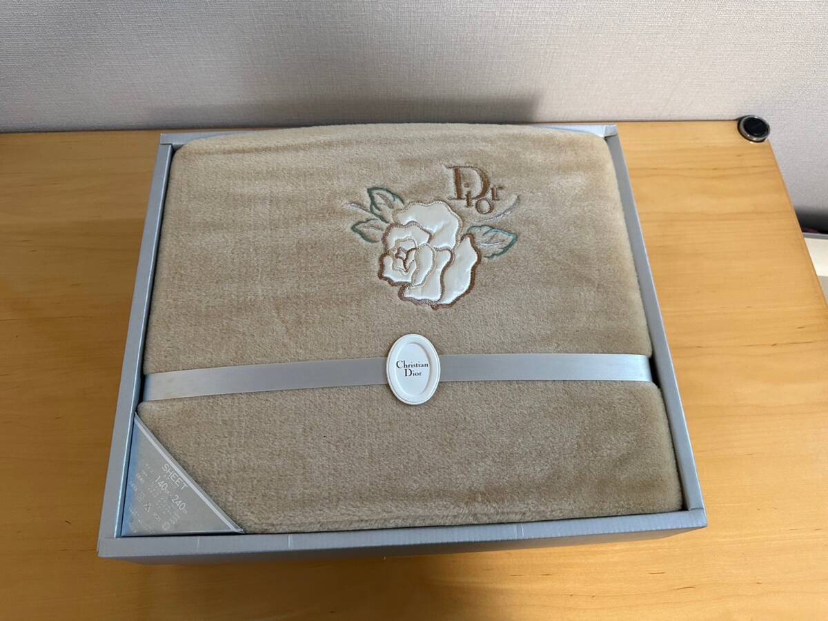 Yahoo!オークション -「(dior ディオール)」(毛布) (寝具)の落札 Yahoo!オークション -「(dior ディオール)」(毛布) (寝具)の落札