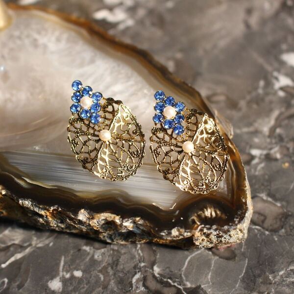 USA VINTAGE COLOR STONE BIJOU DESIGN METALWORK EARRING/アメリカ古着カラーストーンビジューデザインメタルワークピアス
