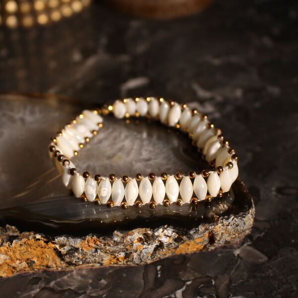 USA VINTAGE MILK STONE DESIGN BRACELET/アメリカ古着ミルクストーンデザインブレスレット