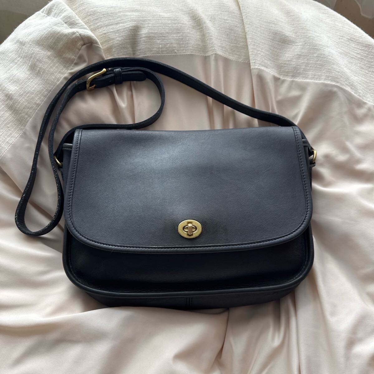 大人気モデル】COACH オールドコーチ ショルダーバッグ USA製